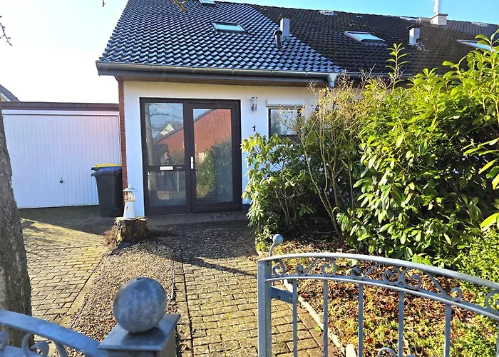 Holiday home Lerchenruh Groemitz